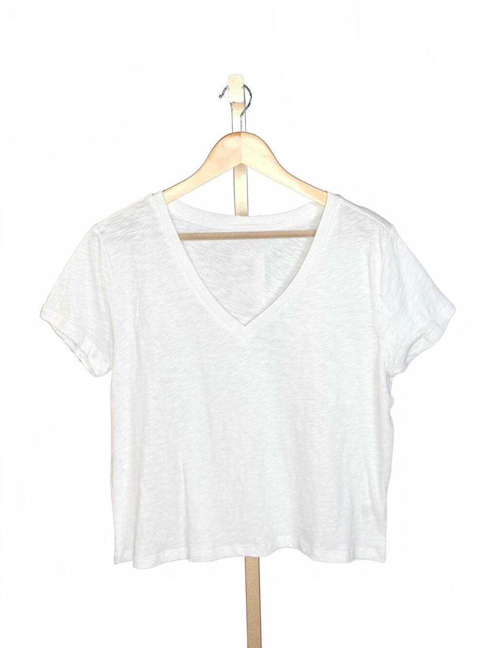NEW Z SUPPLY women's nomad v neck tee in white